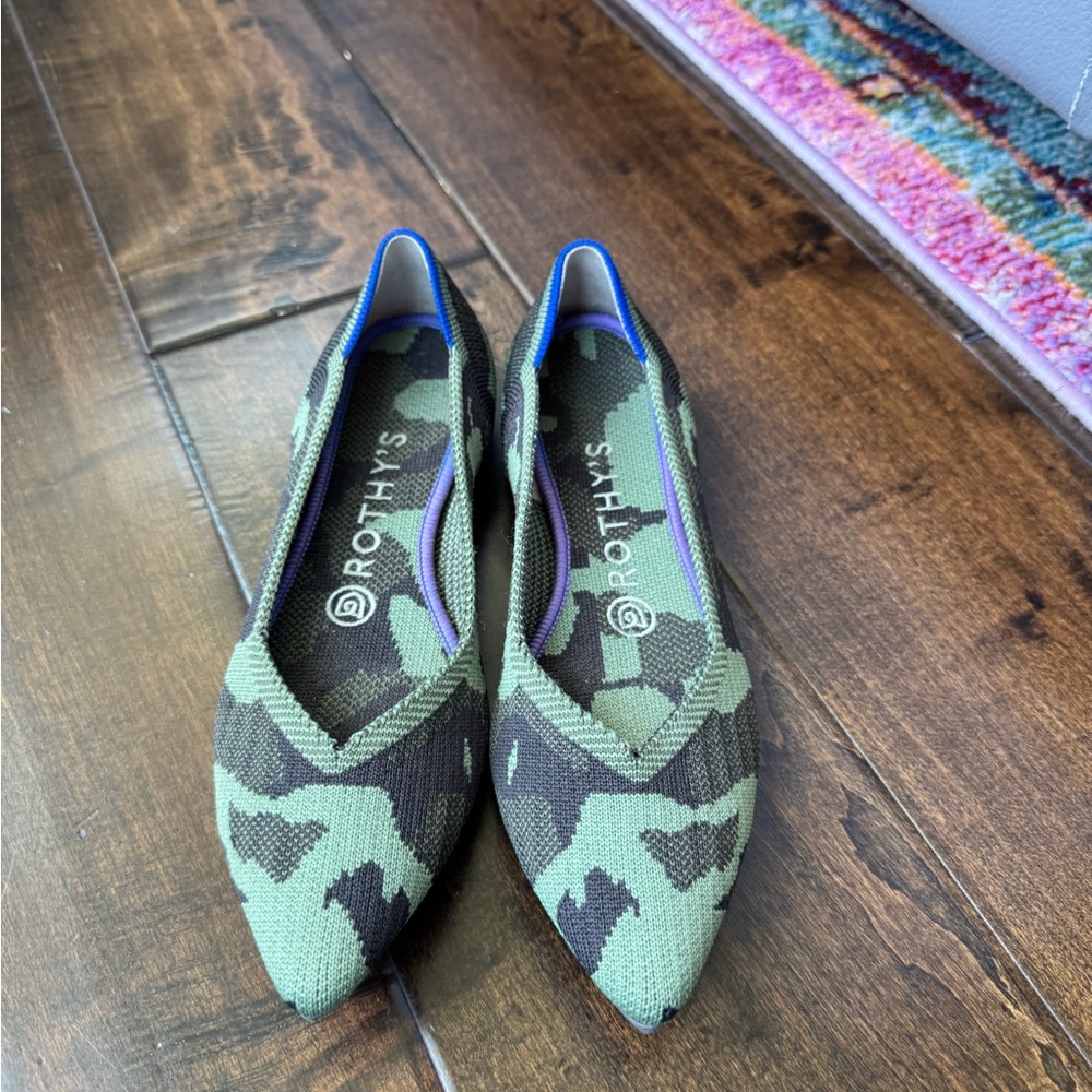 Rothy's Olive Green Camo Knit "The Point" Casual Flats Size 7 Quiet Luxury